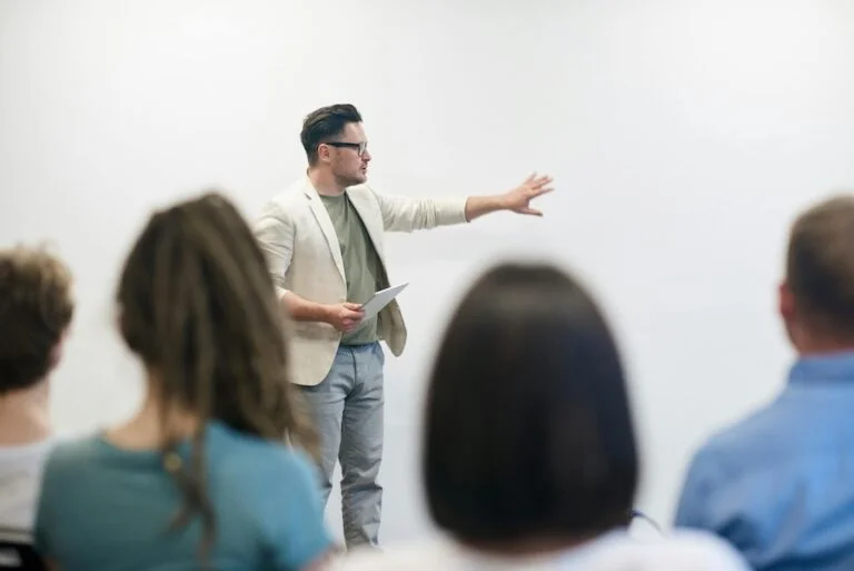 7 Public Speaking Tips for Founders to Get Investors Talking